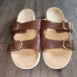 Ladies eastland Size 10 Avery sandals